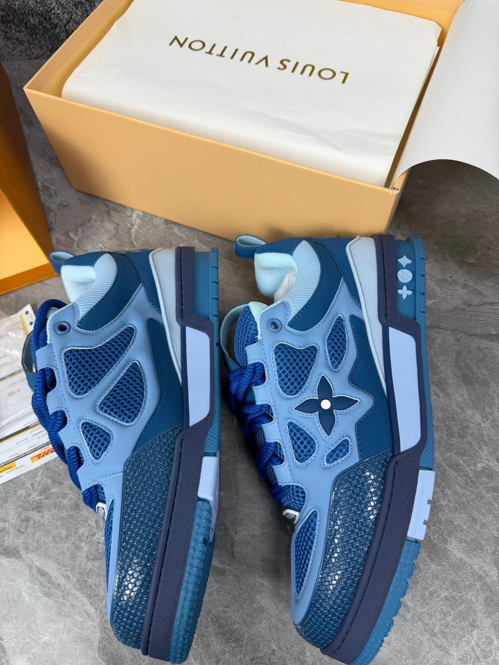 Louis Vuitton stake blue sneakers - Picture 7 of 8